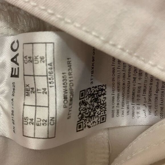 Guess distressed 3 pack denim mom jean shorts - Picture 4 of 13